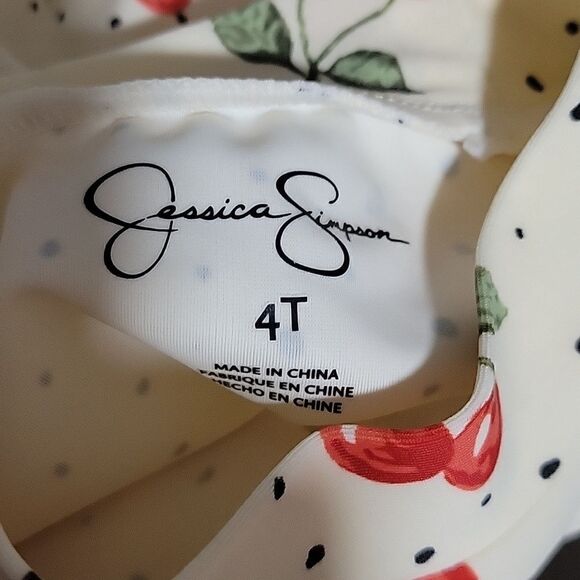 Jesisica Simpson Swimsute girl - Picture 4 of 6